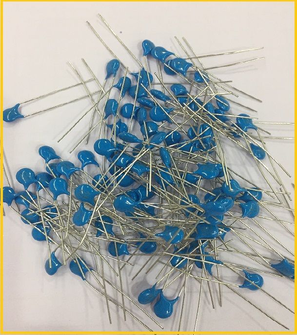 藍色瓷片電容與土黃色瓷片電容的區(qū)別