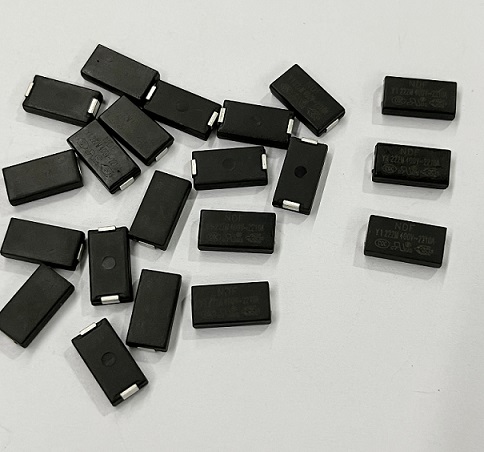 在選擇貼片y電容和插件y電容時可以從哪些方面考慮？